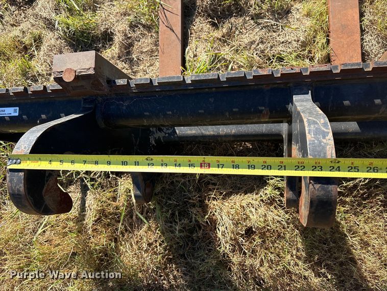 image for item EG8268 4' L loader forks