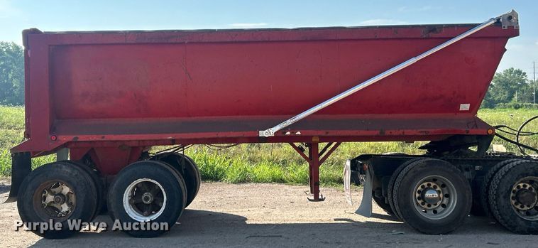 image for item EK8167 1989 Hilbilt 22-27 MAT.HD end dump trailer