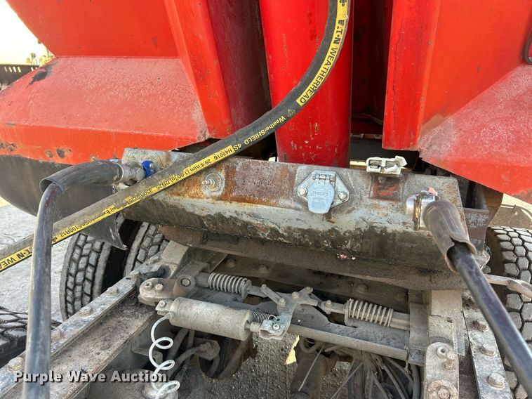 image for item EK8167 1989 Hilbilt 22-27 MAT.HD end dump trailer