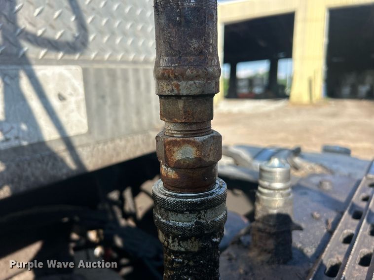 image for item EK8167 1989 Hilbilt 22-27 MAT.HD end dump trailer