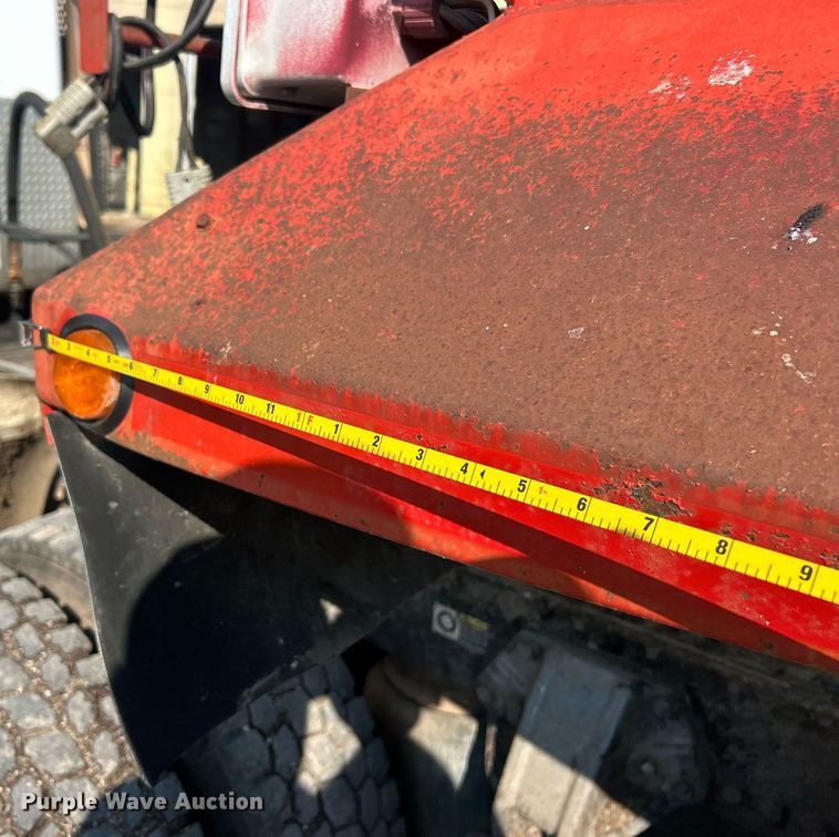 image for item EK8167 1989 Hilbilt 22-27 MAT.HD end dump trailer