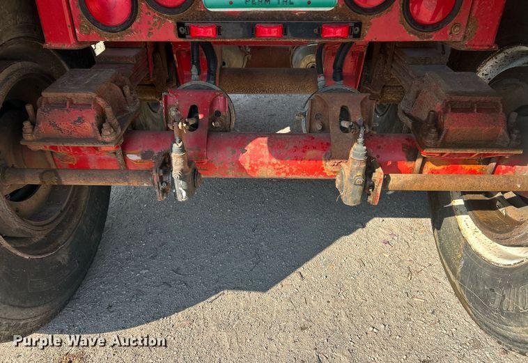 image for item EK8167 1989 Hilbilt 22-27 MAT.HD end dump trailer