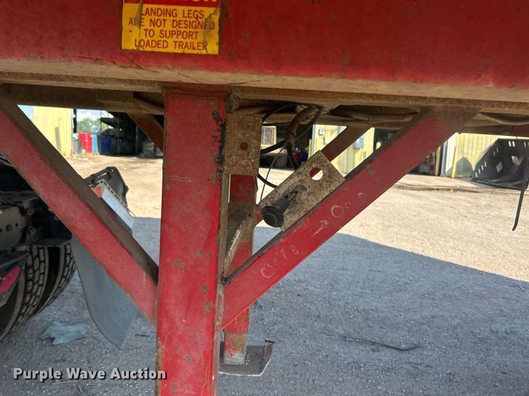 image for item EK8167 1989 Hilbilt 22-27 MAT.HD end dump trailer