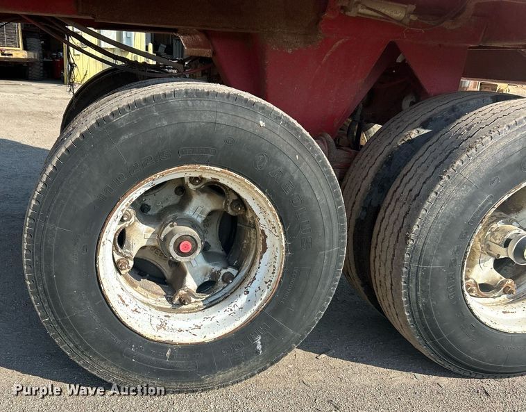 image for item EK8167 1989 Hilbilt 22-27 MAT.HD end dump trailer