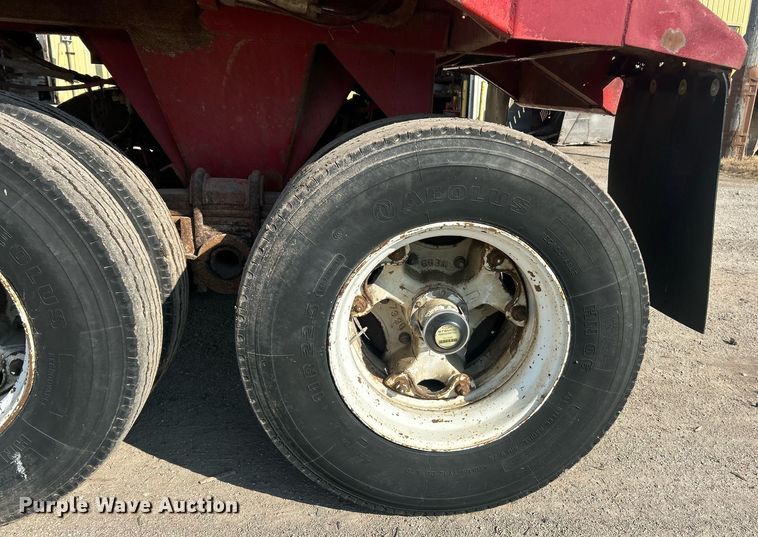 image for item EK8167 1989 Hilbilt 22-27 MAT.HD end dump trailer