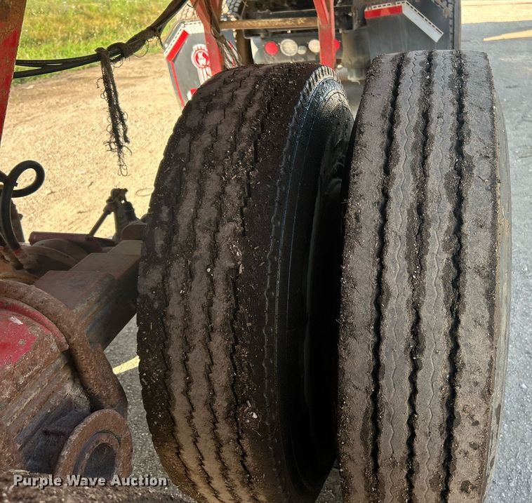 image for item EK8167 1989 Hilbilt 22-27 MAT.HD end dump trailer