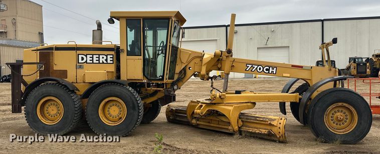 MOTOCONFORMADORA JOHN DEERE 770CH 2000