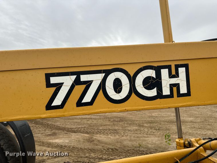 image for item EL0085 2000 John Deere 770CH motor grader