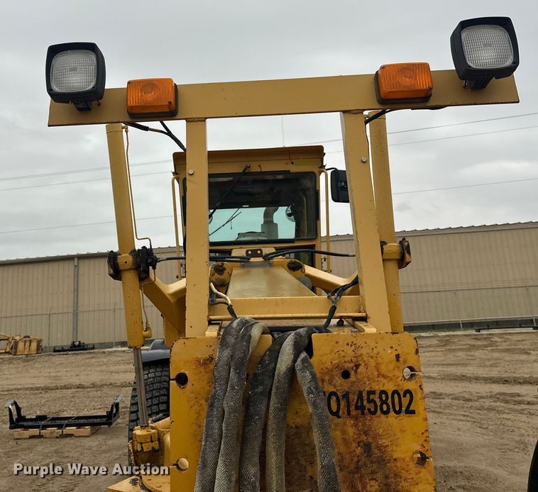 image for item EL0085 2000 John Deere 770CH motor grader