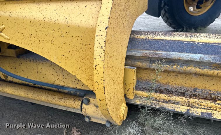 image for item EL0085 2000 John Deere 770CH motor grader