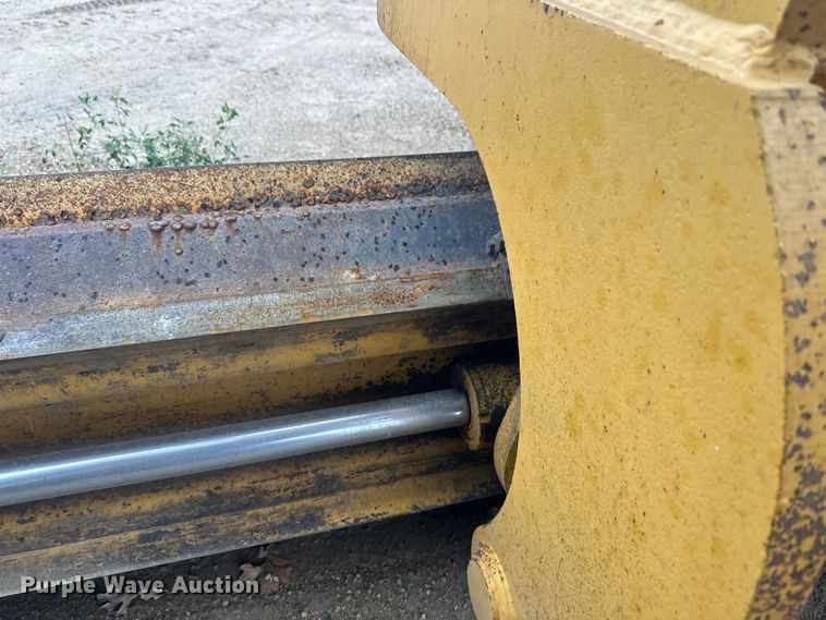 image for item EL0085 2000 John Deere 770CH motor grader