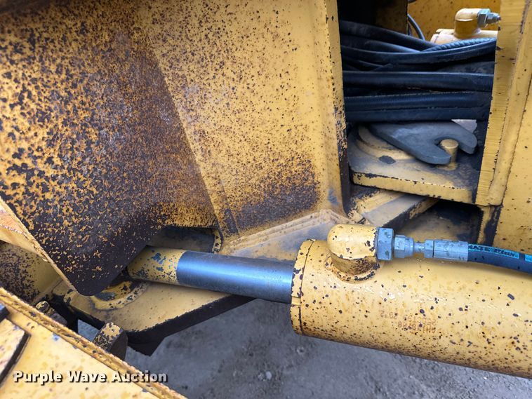 image for item EL0085 2000 John Deere 770CH motor grader