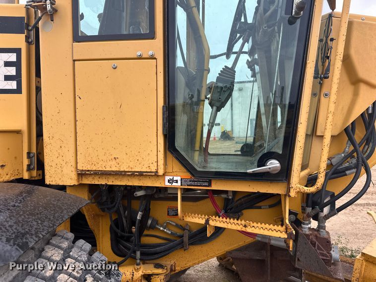 image for item EL0085 2000 John Deere 770CH motor grader