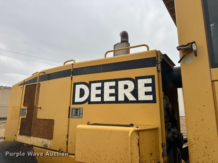 image for item EL0085 2000 John Deere 770CH motor grader