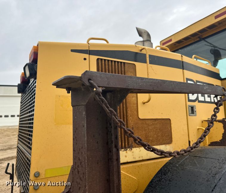 image for item EL0085 2000 John Deere 770CH motor grader