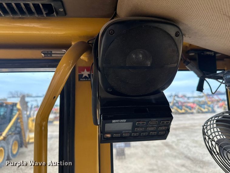 image for item EL0085 2000 John Deere 770CH motor grader