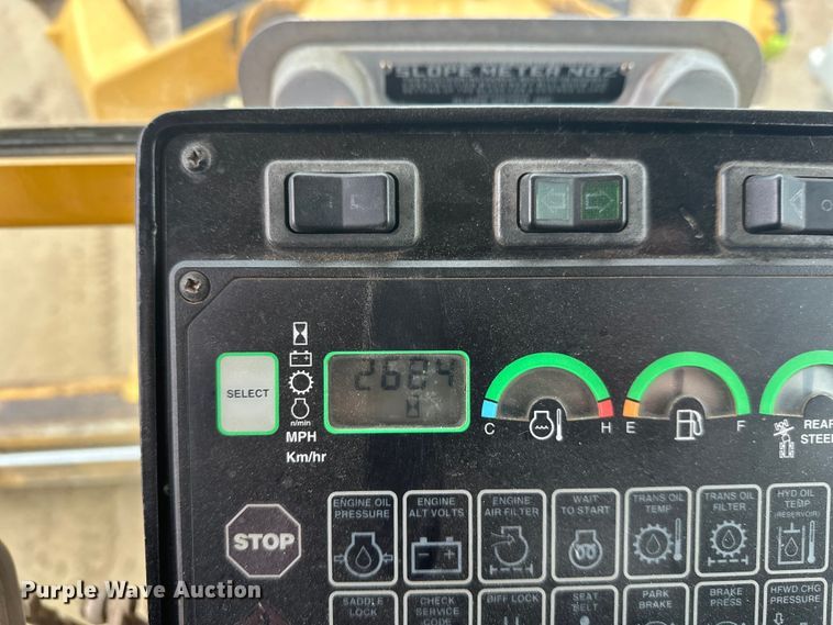 image for item EL0085 2000 John Deere 770CH motor grader