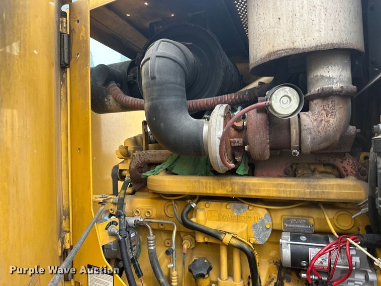 image for item EL0085 2000 John Deere 770CH motor grader