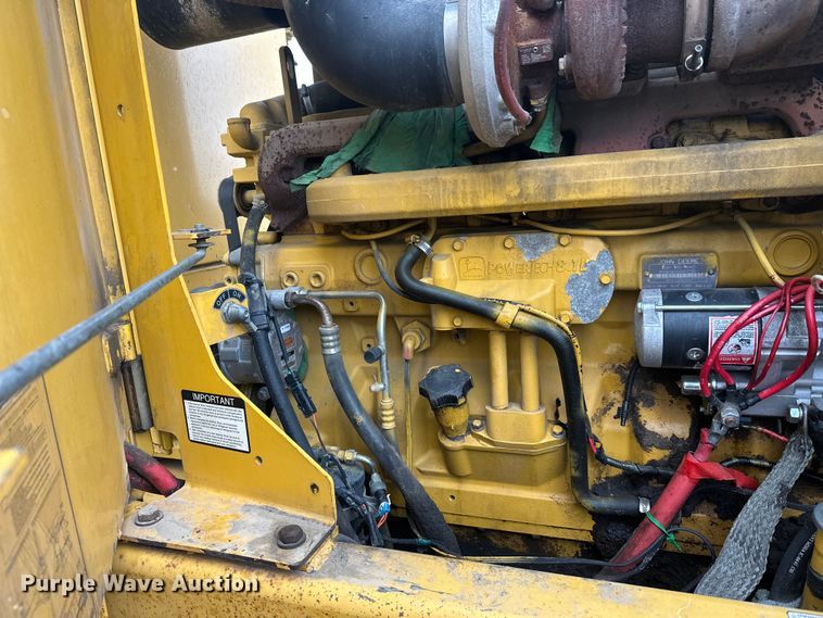 image for item EL0085 2000 John Deere 770CH motor grader