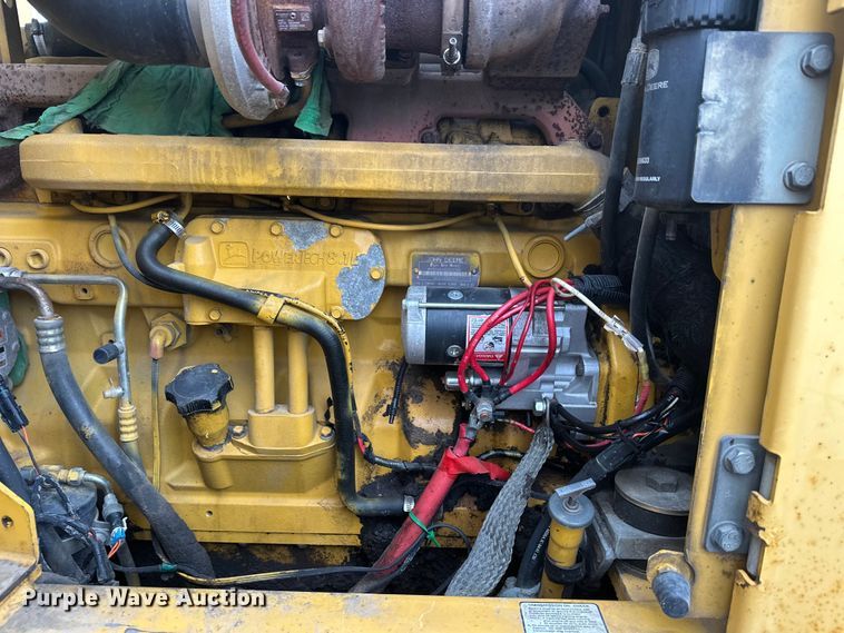 image for item EL0085 2000 John Deere 770CH motor grader