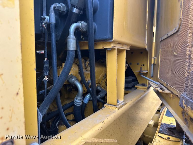 image for item EL0085 2000 John Deere 770CH motor grader