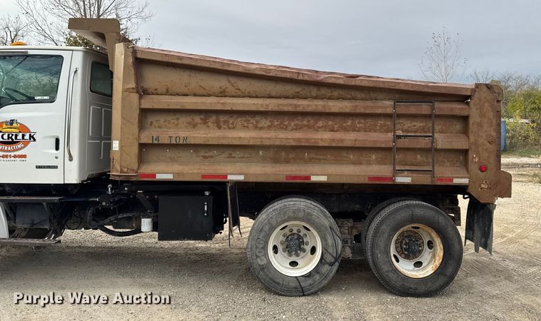 image for item EM2495 2003 Sterling L7500 Series dump truck