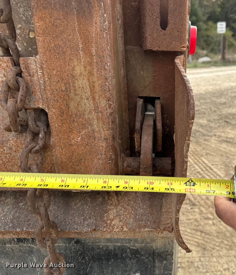 image for item EM2495 2003 Sterling L7500 Series dump truck