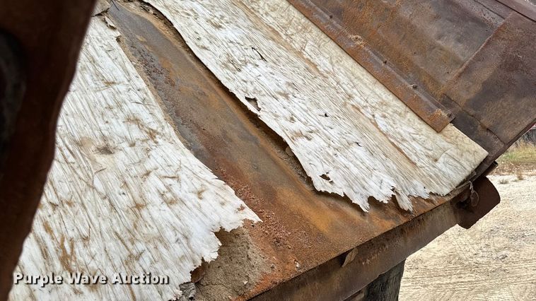 image for item EM2495 2003 Sterling L7500 Series dump truck