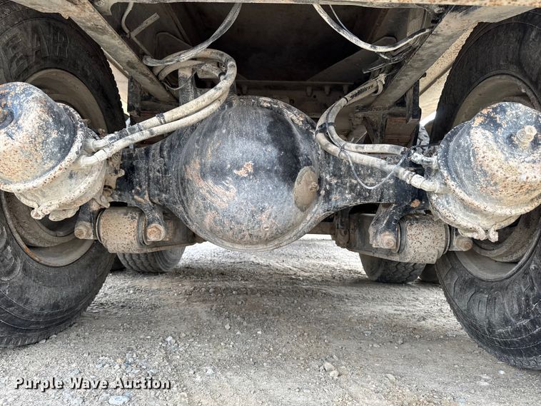 image for item EM2495 2003 Sterling L7500 Series dump truck