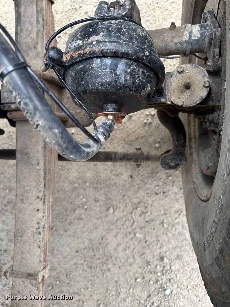 image for item EM2495 2003 Sterling L7500 Series dump truck