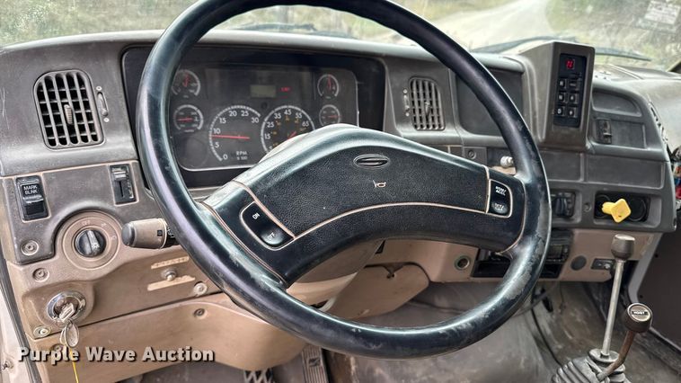 image for item EM2495 2003 Sterling L7500 Series dump truck