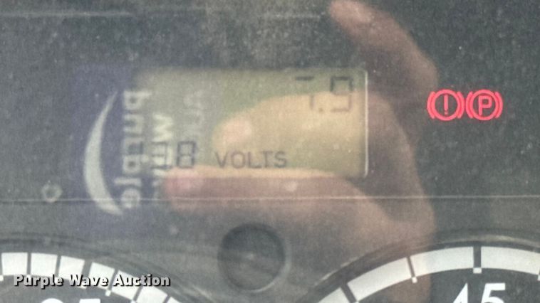 image for item EM2495 2003 Sterling L7500 Series dump truck