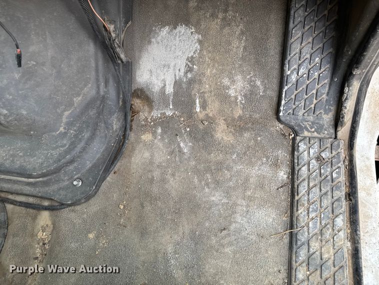 image for item EM2495 2003 Sterling L7500 Series dump truck