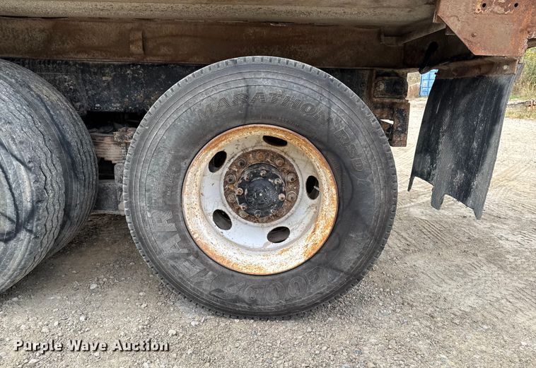 image for item EM2495 2003 Sterling L7500 Series dump truck