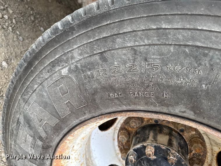 image for item EM2495 2003 Sterling L7500 Series dump truck