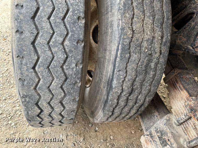 image for item EM2495 2003 Sterling L7500 Series dump truck