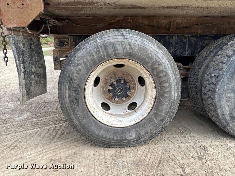 image for item EM2495 2003 Sterling L7500 Series dump truck