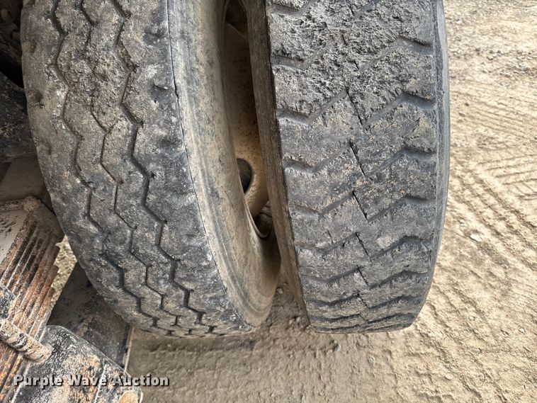 image for item EM2495 2003 Sterling L7500 Series dump truck