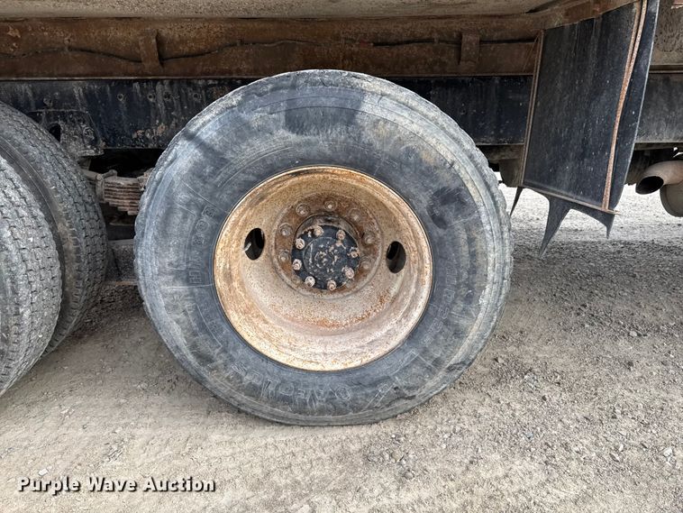 image for item EM2495 2003 Sterling L7500 Series dump truck