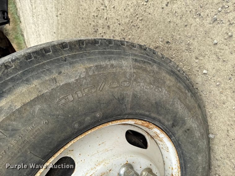 image for item EM2495 2003 Sterling L7500 Series dump truck