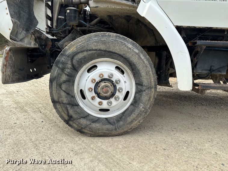 image for item EM2495 2003 Sterling L7500 Series dump truck