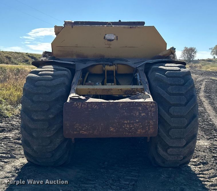 image for item EM2496 Caterpillar 613 elevating scraper