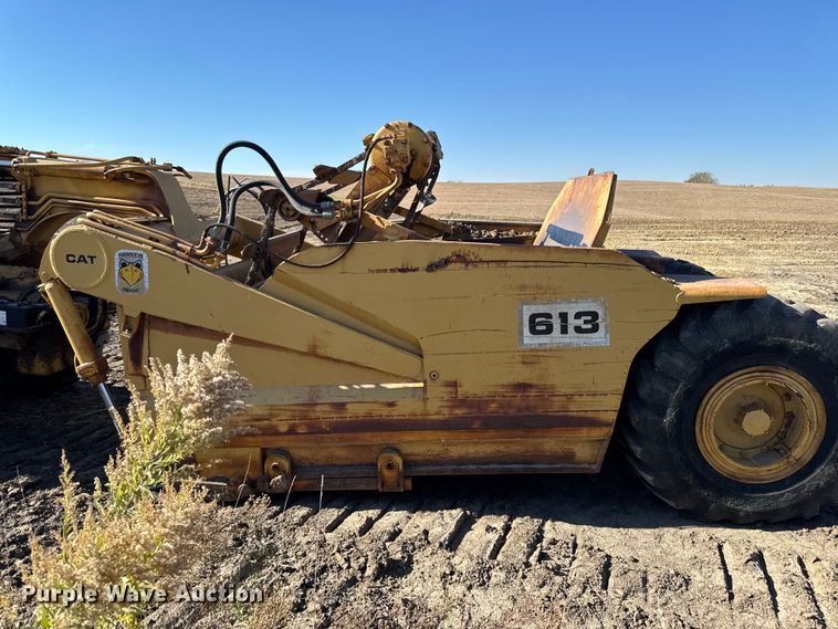 image for item EM2496 Caterpillar 613 elevating scraper