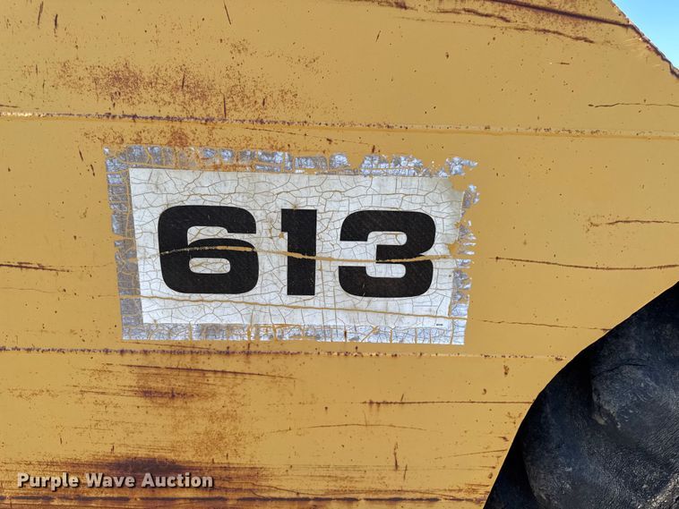 image for item EM2496 Caterpillar 613 elevating scraper