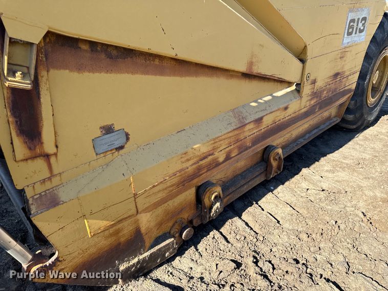 image for item EM2496 Caterpillar 613 elevating scraper