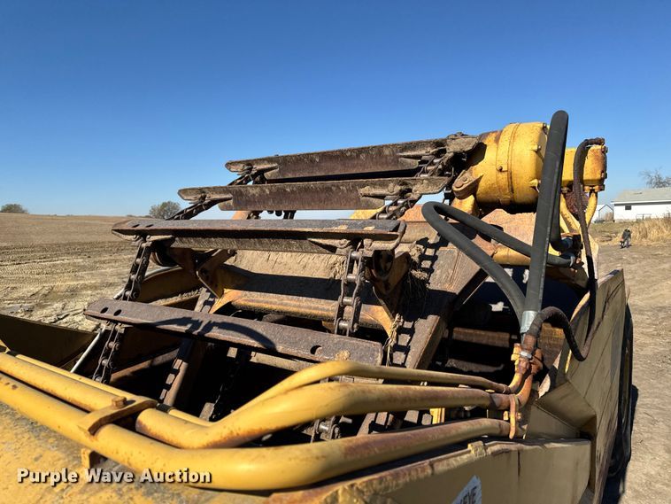 image for item EM2496 Caterpillar 613 elevating scraper