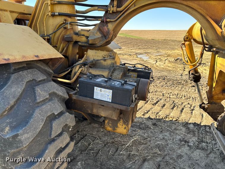 image for item EM2496 Caterpillar 613 elevating scraper