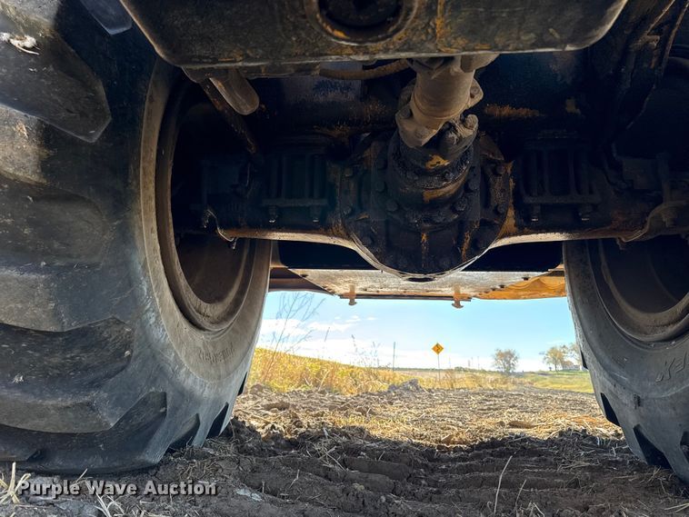 image for item EM2496 Caterpillar 613 elevating scraper