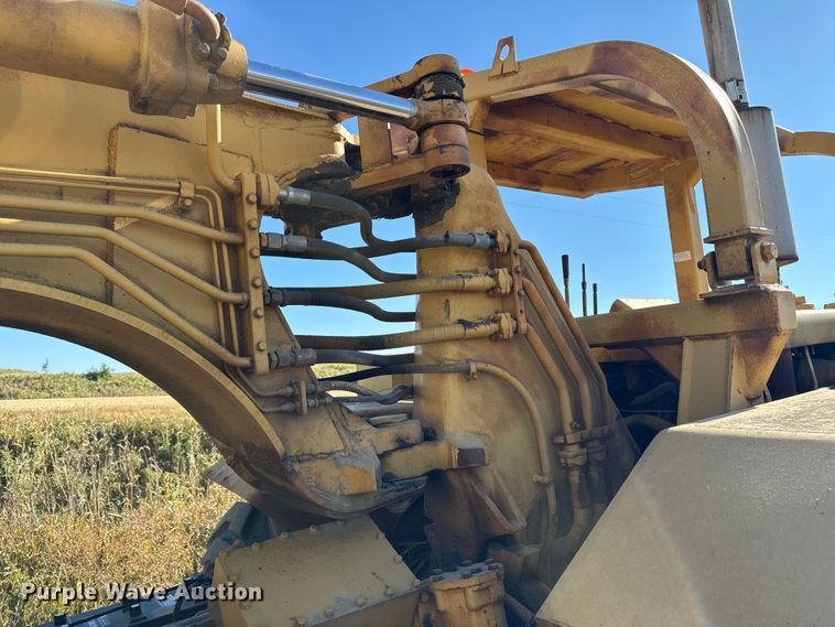 image for item EM2496 Caterpillar 613 elevating scraper