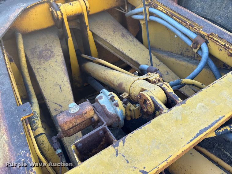image for item EM2496 Caterpillar 613 elevating scraper
